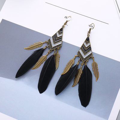 Aretes Bohemios de Hoja Diamante con Borla y Pluma para Mujer - Image 11