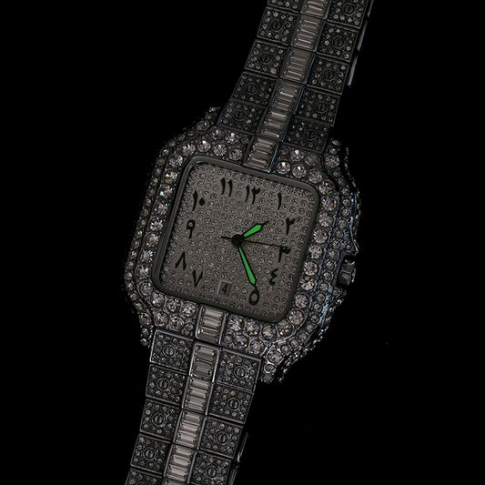 Reloj Cuadrado para Hombre con Diamantes y Diseño Graffiti