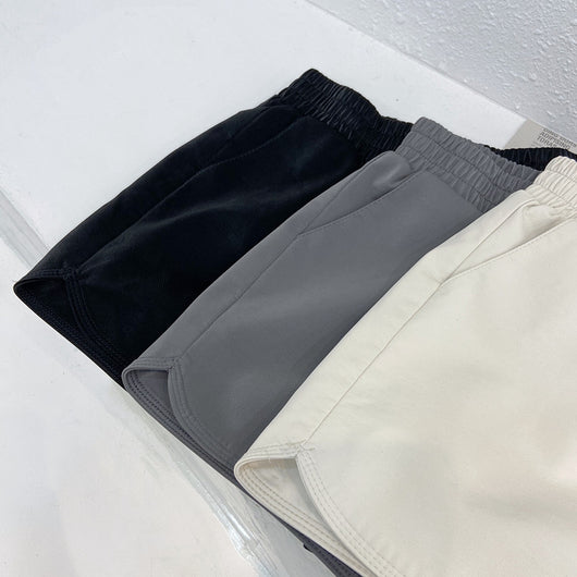 Shorts de Cuero Talle Alto y Ajustado - Image 14