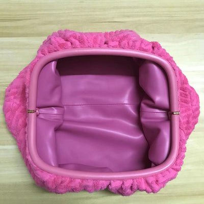 Bolsa Mensajera con Textura Grabada - Versátil para Todo Estilo - Image 5