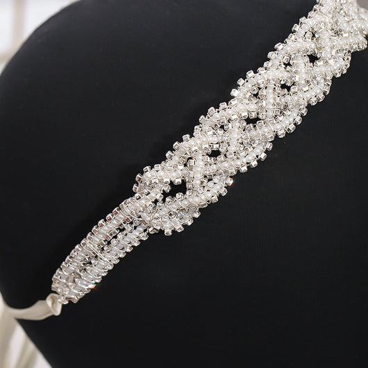 Diadema de Flores Retorcidas con Perlas de Arroz para Novia - Image 4