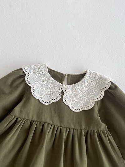 Vestido Princesa Niña con Cuello de Encaje y Solapas - Image 18