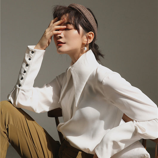 Blusa Suelta de Cuello Puntiagudo y Mangas Farol para Mujer - Image 5