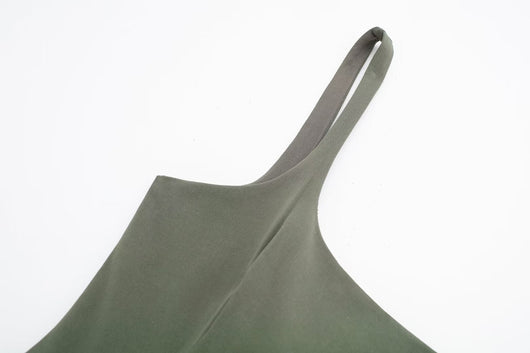 Camiseta Ajustada de Cuello Redondo sin Mangas con Volantes - Image 9