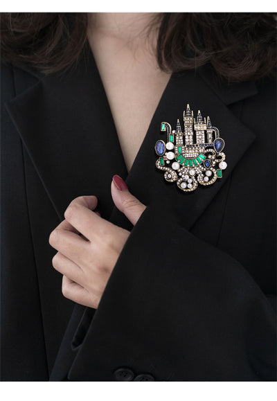 Broche Castillo Europeo Retro con Cristales de Diamante - Image 9