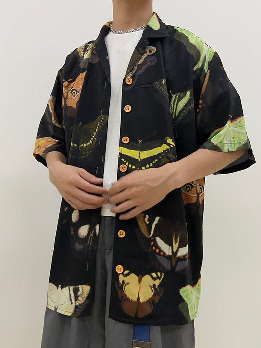 Camisa Hawaiana Negra Estampada de Manga Corta