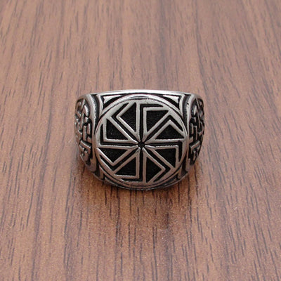 Anillo Vikingo Nórdico Retro Personalizado para Hombre en Acero Titanio - Image 3