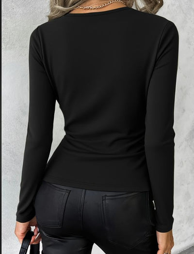 Blusa Slim Fit Cuello V con Hebilla Metálica - Manga Larga Versátil - Image 8