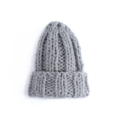 Gorro de Lana Gruesa para Mujer - Diseño Minimalista Otoño Invierno - Image 8