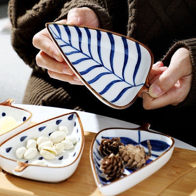Juego de Platos para Botanas con Diseño Floral Japonés Pintado a Mano - Image 18