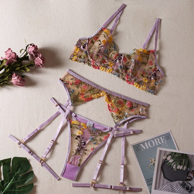 Conjunto Sensual de Lencería con Encaje Transparente y Ligas - 3 Piezas - Image 7