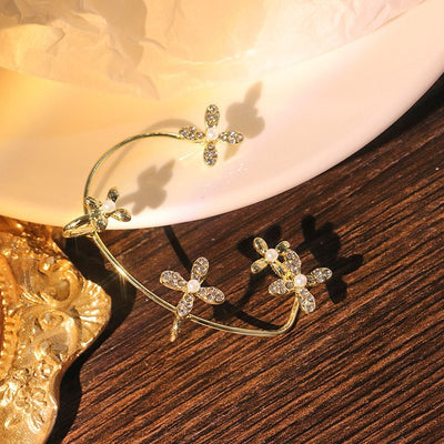 Aretes Mariposa Dorados sin Perforación con Circonitas Brillantes - Image 41