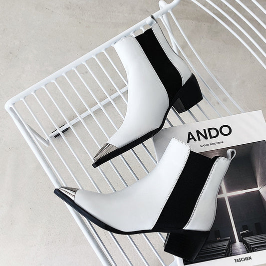 Botas Cortas Estilo Británico con Tacón Medio y Punta Metálica - Image 2