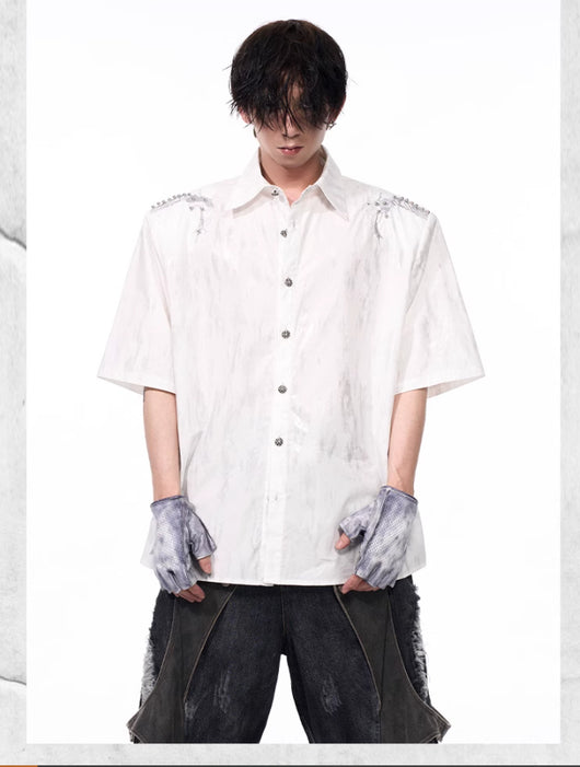 Camisa Blanca Manga Corta para Hombre con Hombreras Serpiente y Detalles Dorados - Image 12