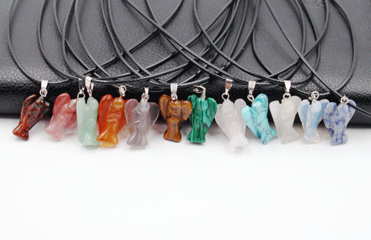Collar de Alas de Ángel en Cristal Tallado a Mano - Image 6