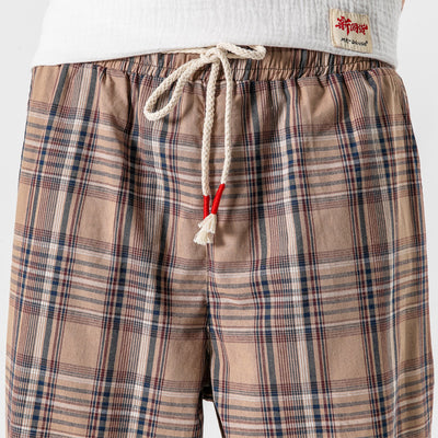 Pantalones Casuales a Cuadros Estilo Asiático con Detalles Desgastados - Image 3