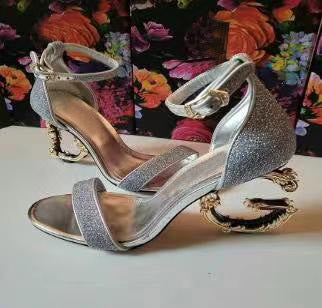 Tacones Dorados de Lujo - Image 10
