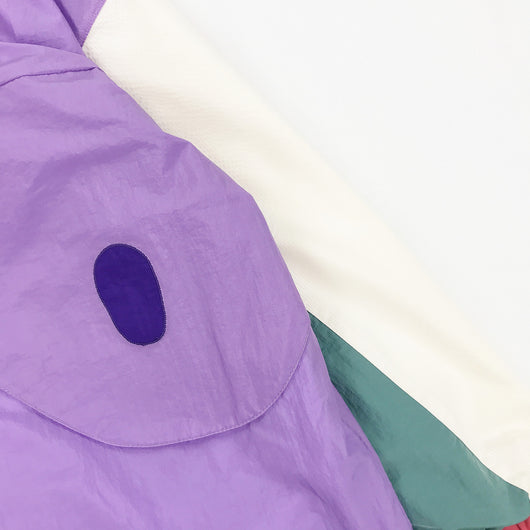 Chaqueta Suéter con Cuello Alto y Parche de León - Diseño de Combinación de Colores Moderno - Image 5