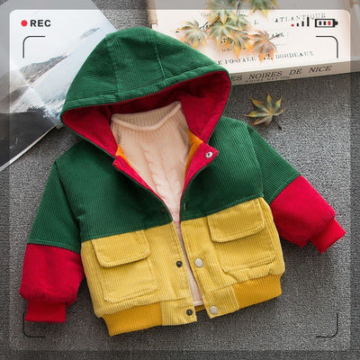 Abrigo infantil de terciopelo acolchado a rayas con combinación de colores - Image 3