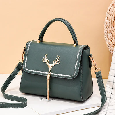 Bolso de Hombro con Cabeza de Venado y Borlas - Diseño Moderno para Mujer - Image 3