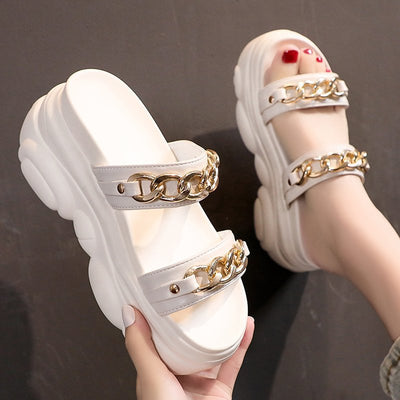Pantuflas Slip-On con Plataforma y Cadena Decorativa - Image 3