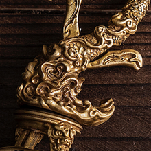 Llavero Ornamental Dragón Zodiacal Chino en Latón para Moto y Auto - Image 9
