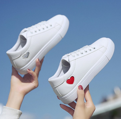 Zapatillas Deportivas de Cuero PU para Mujer con Detalles de Corazón - Image 13