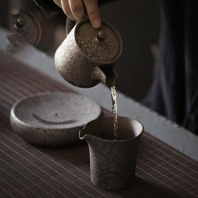 Tetera Artesanal de Cerámica Esmaltada - Diseño Vintage Ruyi - Image 3
