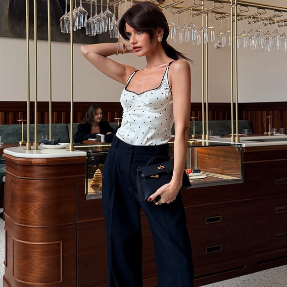 Camiseta con Lunares Elegante y Sensual para Mujer