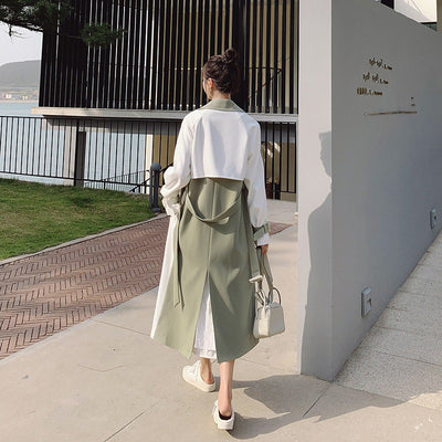 Abrigo Trench Coat Midi con Detalles Contrastantes - Image 10