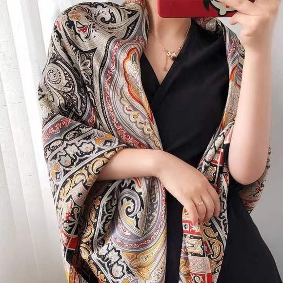 Pañuelo de Seda Versátil - Elegancia y Sofisticación