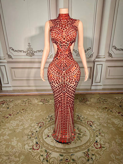 Vestido Halter de Lentejuelas Espejo con Cola Elegante - Image 7