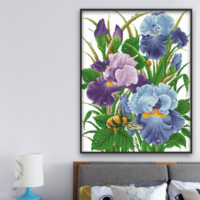 Cuadro de Bordado Artesanal con Patrón de Flores Iris - Image 7