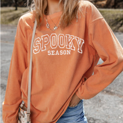 Sudadera Naranja con Letras Bordadas y Diseño Acanalado Retorcido