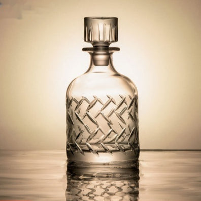 Botella de Whiskey de Cristal Grabada a Mano