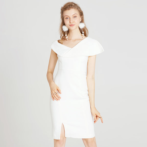 Vestido Blanco con Abertura Lateral