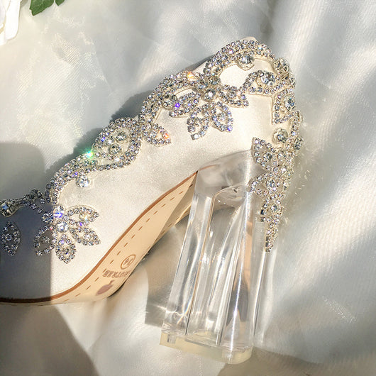 Zapatos de Tacón Alto Satinado con Punta Afilada y Cristales Brillantes - Image 11