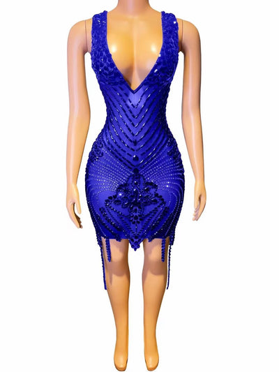 Vestido de Fiesta Ajustado con Escote en V y Detalles de Strass - Image 10