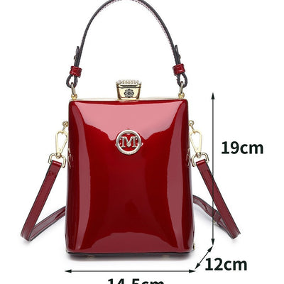 Bolso de Charol Brillante Convertible a Bandolera - Lujo Accesible - Image 6