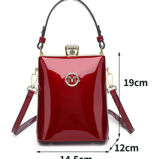Bolso de Charol Brillante Convertible a Bandolera - Lujo Accesible - Image 6