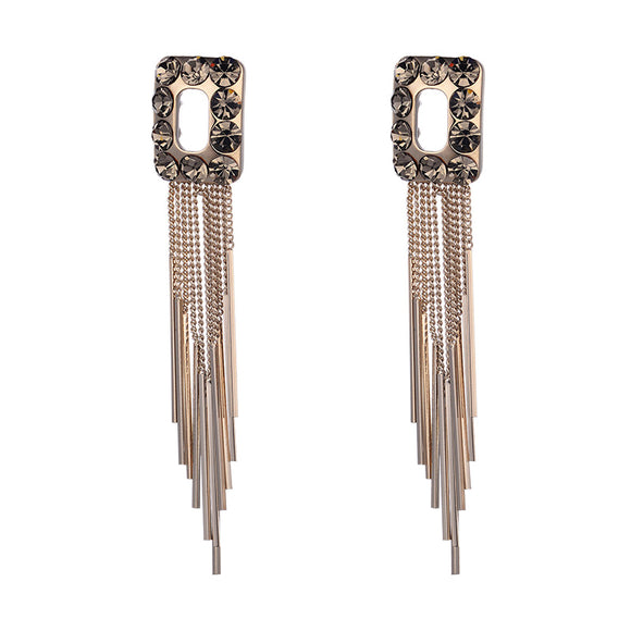 Aretes Exagerados de Personalidad, Diseños Irregulares de Moda