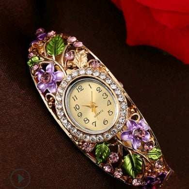 Reloj de Pulsera para Mujer con Diamantes y Diseño Artístico Étnico