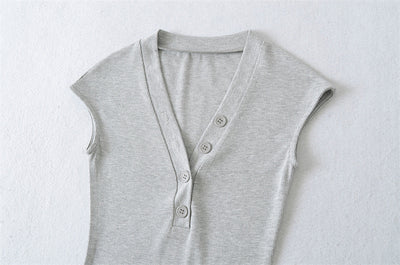 Playera Cuello V Ajustada de Manga Corta - Diseño Moderno y Favorecedor - Image 40