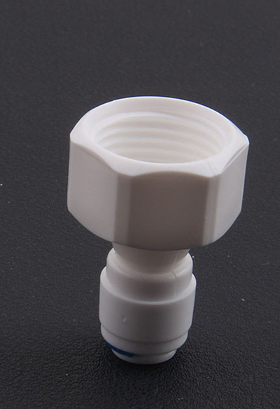 Adaptador de Conexión Rápida para Tuberías de Agua - Rosca Interna 4 Puntos a 2 Puntos - Image 3