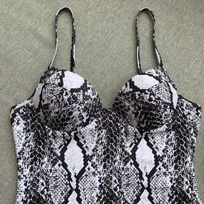 Traje de Baño Estampado de Una Pieza - Image 11