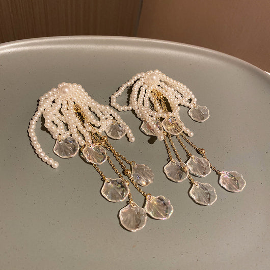 Aretes Largos de Perlas con Moño y Concha - Image 3