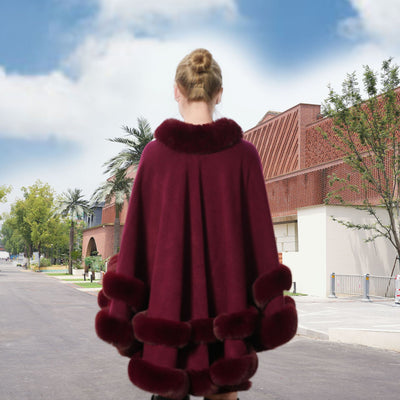 Capa Elegante Talla Grande Versátil con Detalles de Piel