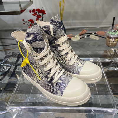 Sneakers Altos de Cuero con Patrón Pitón y Plataforma - Estilo Casual Niche