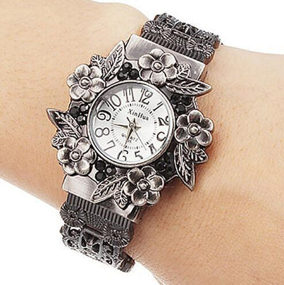 Reloj de Cuarzo con Flores en Relieve - Image 11