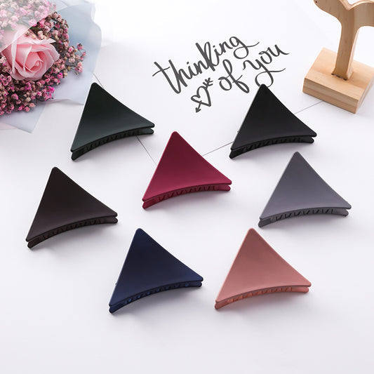 Clip Triangular para Cabello Colores Naturales - Estilo Coreano Mate